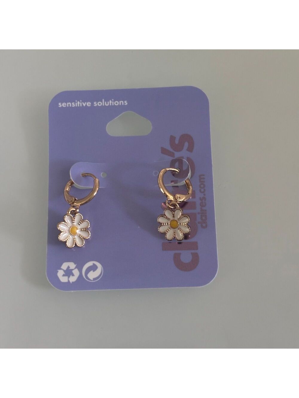 Claire’s Mini Hoops with Daisy Earrings